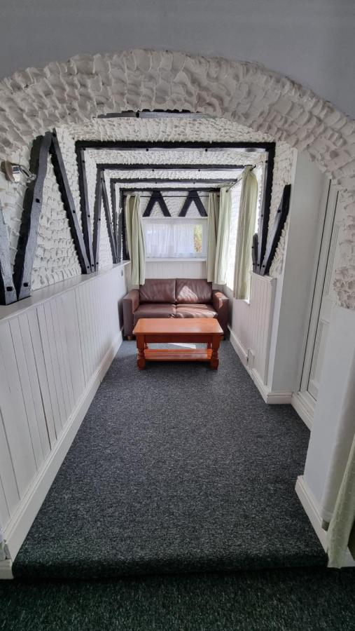 En Suite Room With Kitchen Facilities Nottingham Exterior photo