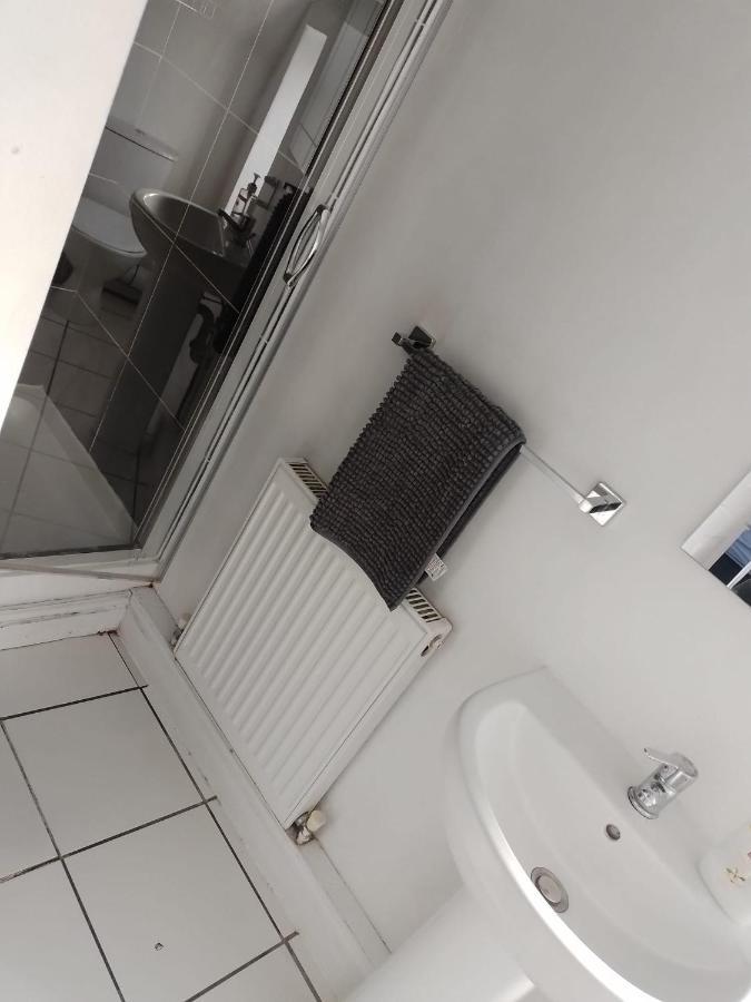 En Suite Room With Kitchen Facilities Nottingham Exterior photo
